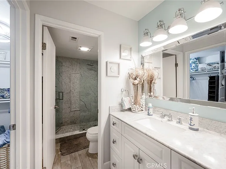 68 Corniche Dr #B — Photo 22