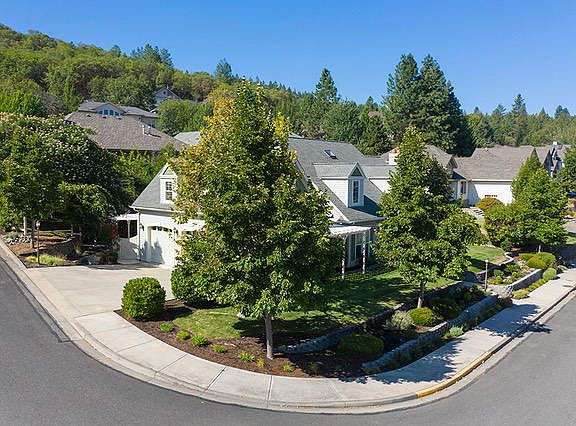 3rd image of 2236 Haviland Dr