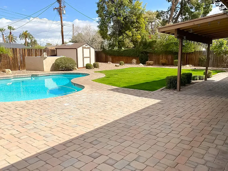 3310 E Earll Dr — Photo 3
