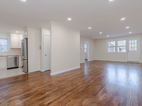 3rd image of 40-16 31st Ave #3A
