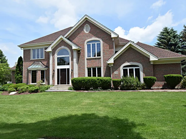 2708 Royal Saint Georges Ct, St Charles, IL 60174