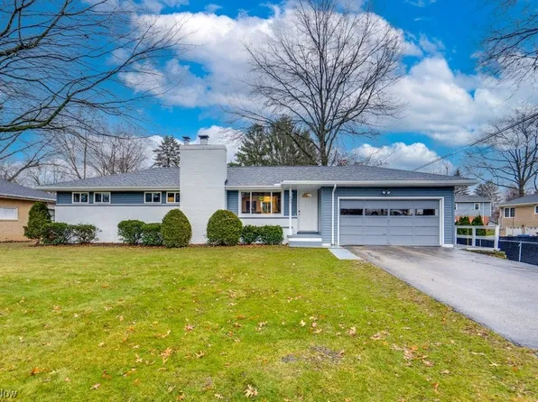 805 Crestwood Ave, Wadsworth, OH 44281