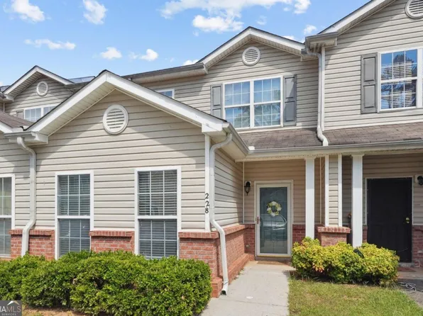 228 Shenandoah Dr, Riverdale, GA 30274