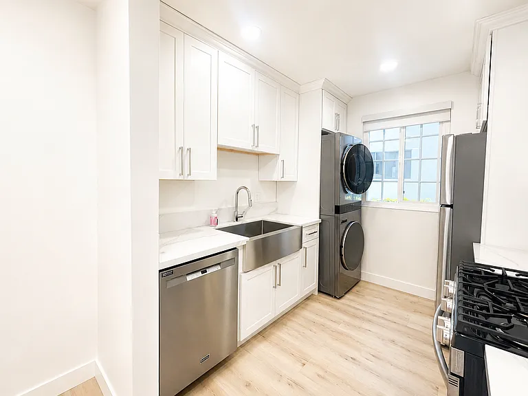 835 S Sherbourne Dr #3 — Photo 7