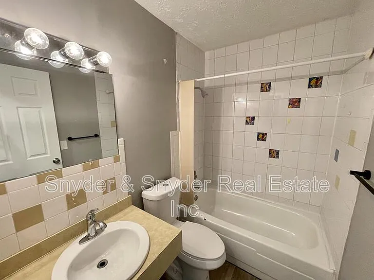 480 Massillon Rd #L — Photo 7