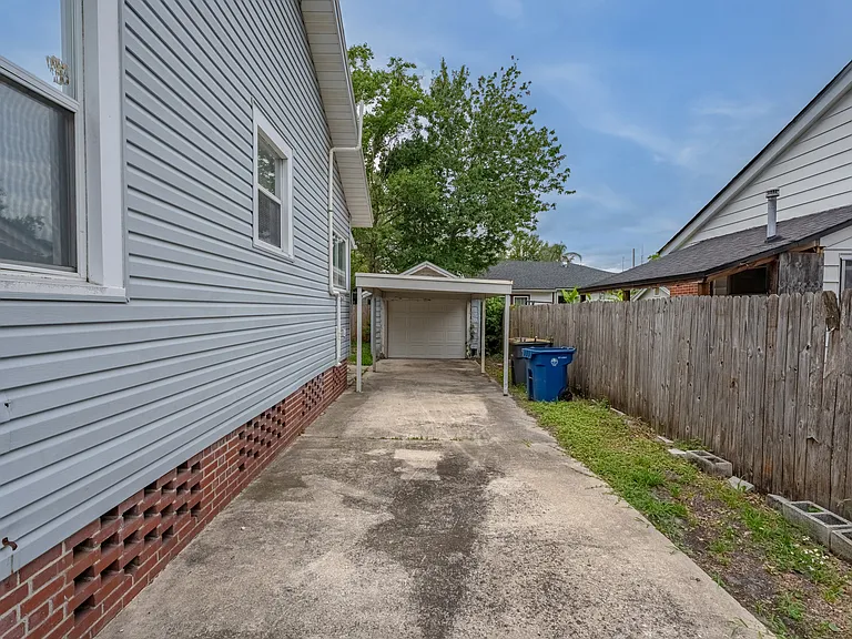 2114 Merrill Ave — Photo 20