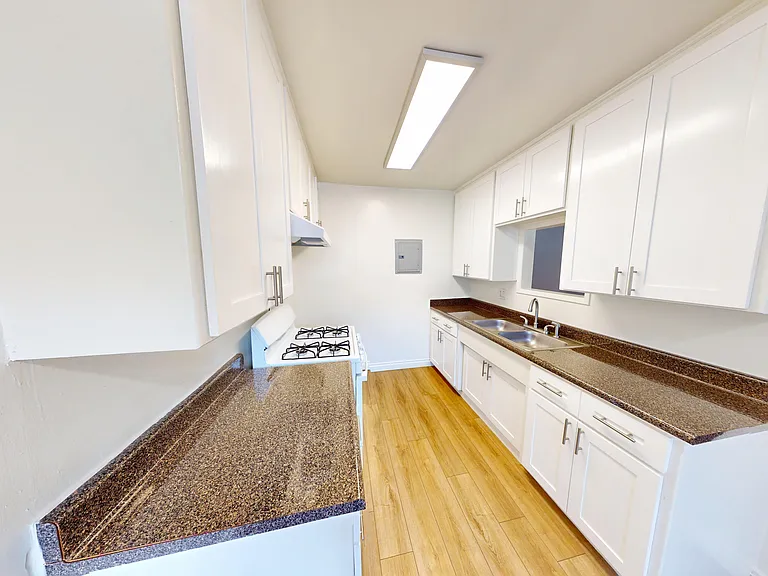 6001 Fulton Ave #12 — Photo 6