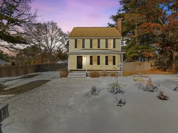 6 Buttonwood Ln, Plymouth, MA 02360