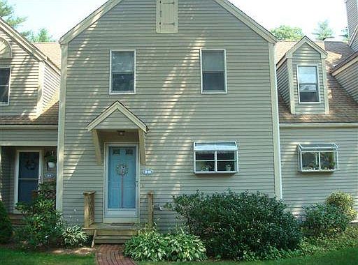 2nd image of 10 Southpoint Dr #B