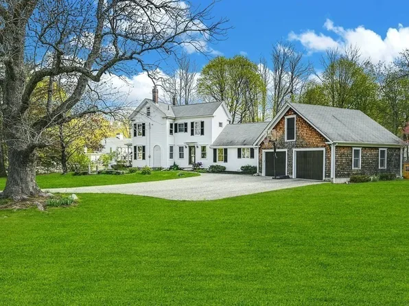 344 Main St, Medfield, MA 02052