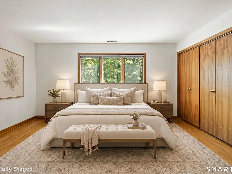 732 Den Rd — Photo 32