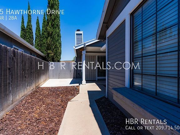 3rd image of 35 Hawthorne Dr