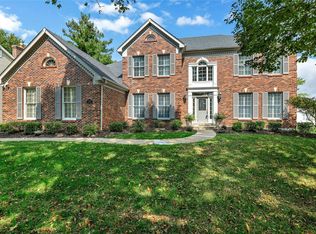 17121 Westridge Meadows Dr, Chesterfield, MO 63005