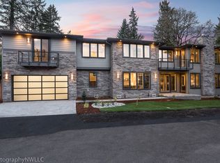 16538 Maple Cir, Lake Oswego, OR 97034