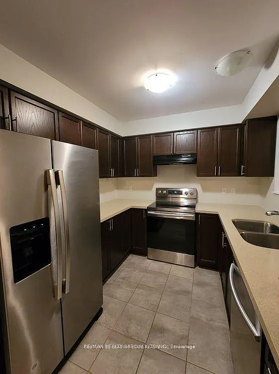 3 bed, $2,600 — Photo 3
