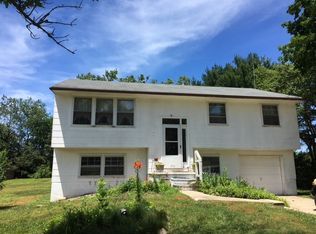 2190 Berkeley Dr, Vineland, NJ 08361