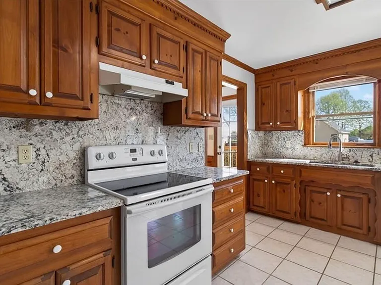 730 Beckley Ln — Photo 11