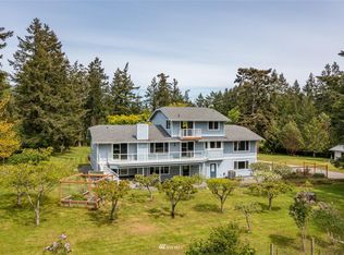1407 Arnold Rd, Oak Harbor, WA 98277
