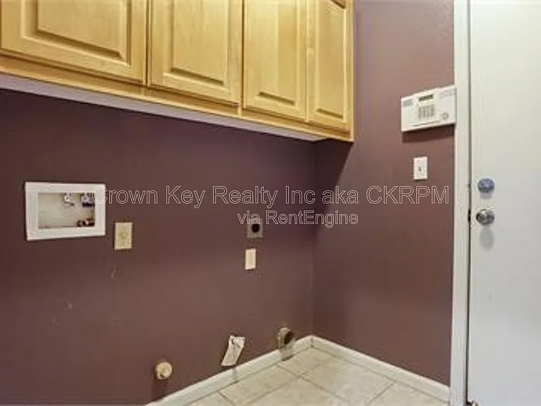 1844 Oswego Ct — Photo 17