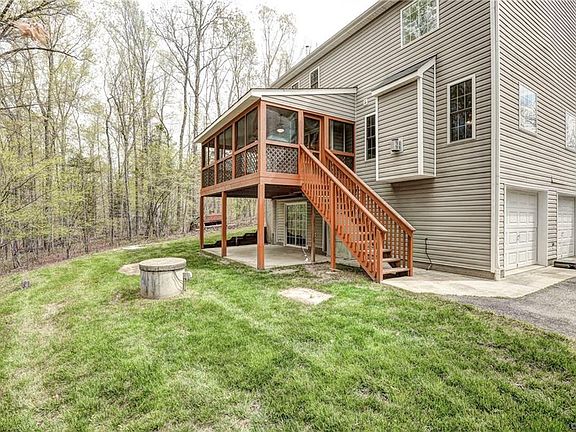 5th image of 1587 Brooks Edge Ct