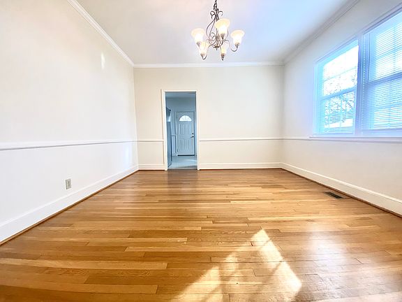 5th image of 1014 Carolina Ave