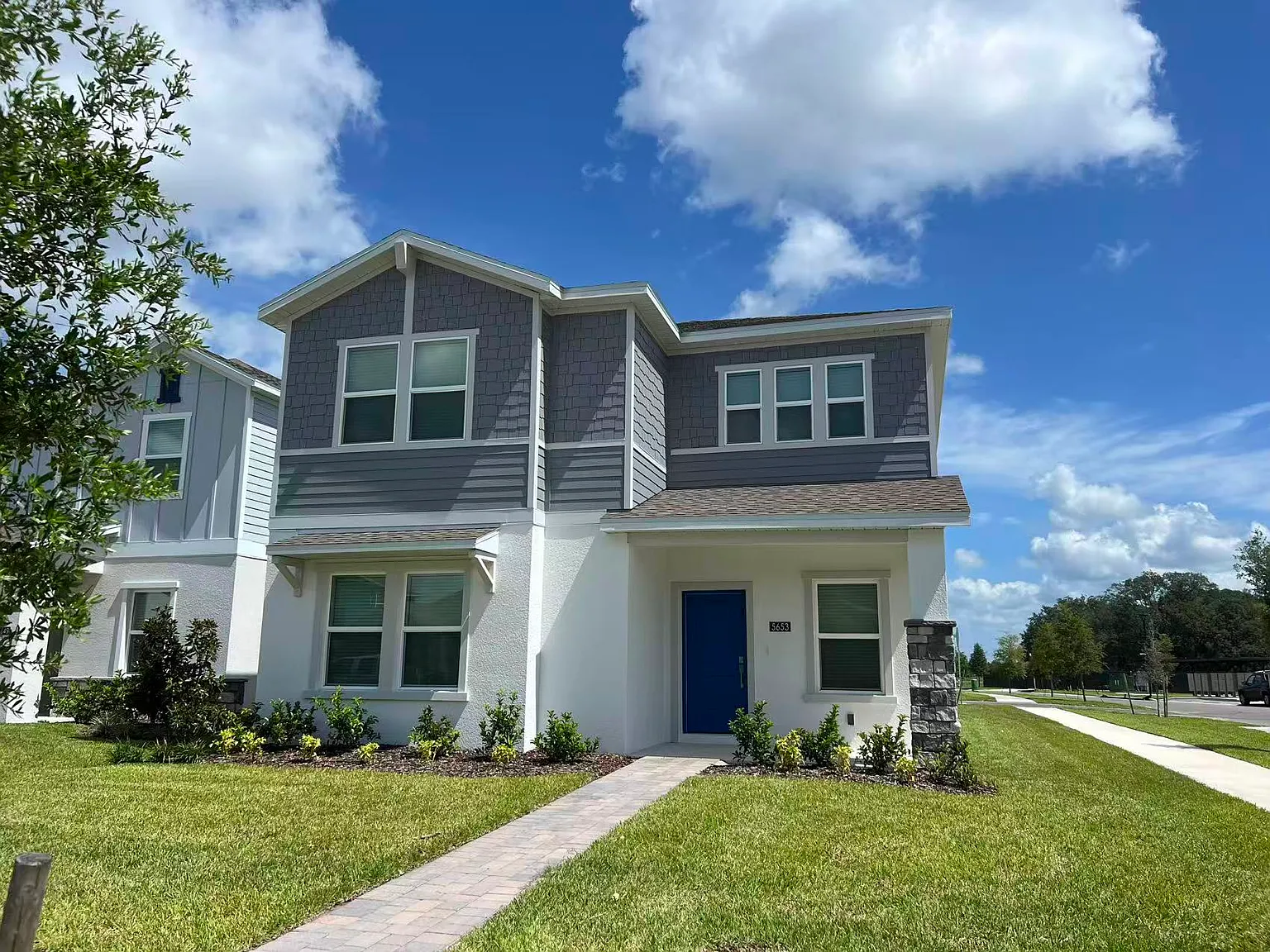 5 bed, 2683 sqft, $3,100 — Photo 2