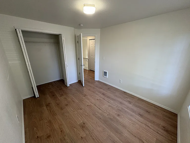 2590 16th Ave SE — Photo 23