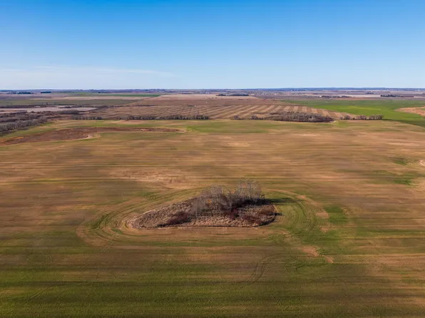 95 Saint NE #3, Rolla, ND 58367