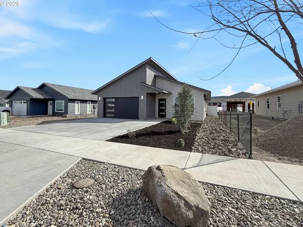 670 E St, Baker City, OR 97814