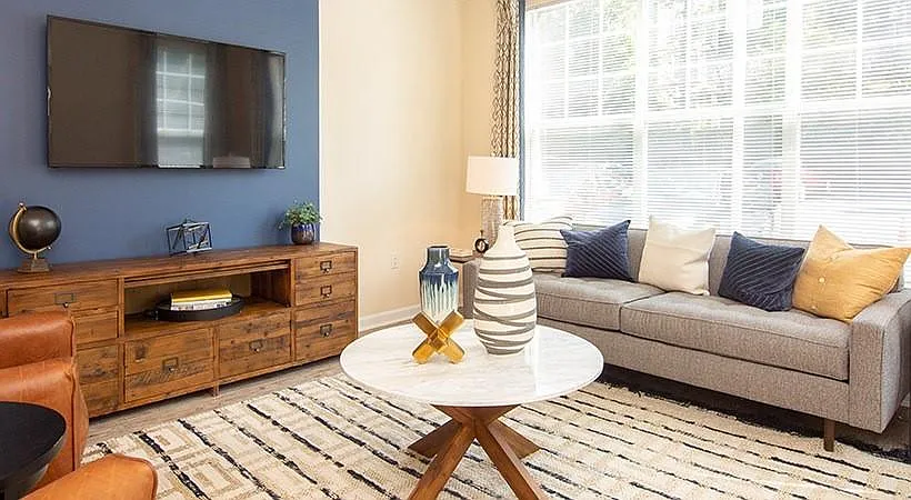 2 bed, 2.0 bath, 1192 sqft, $1,577 — Photo 4