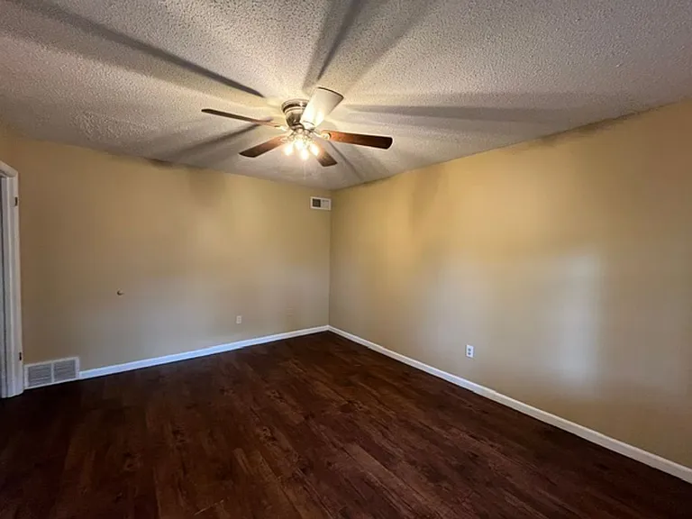 5751 Chapel Hill Dr — Photo 7