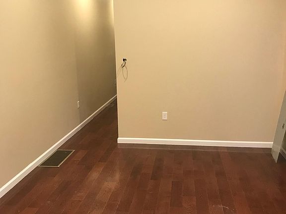 4th image of 1818 Germantown Ave #102