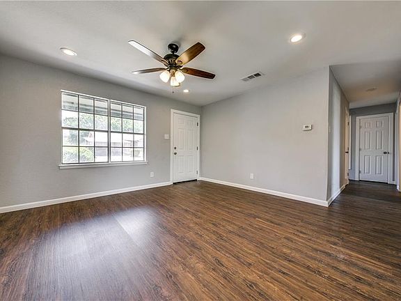 3rd image of 3438 Pebbleshores Dr
