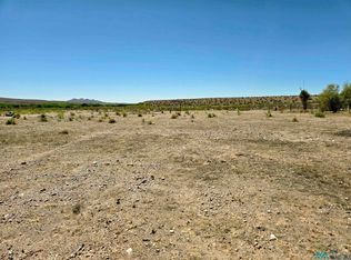 17 Seco Rd, Caballo, NM 87931