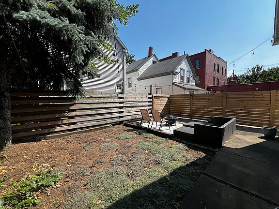 3rd image of 1417 Auburn Ave #3