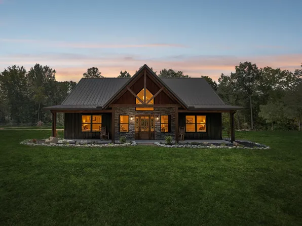 2961 Lick Creek Rd, Linden, TN 37096
