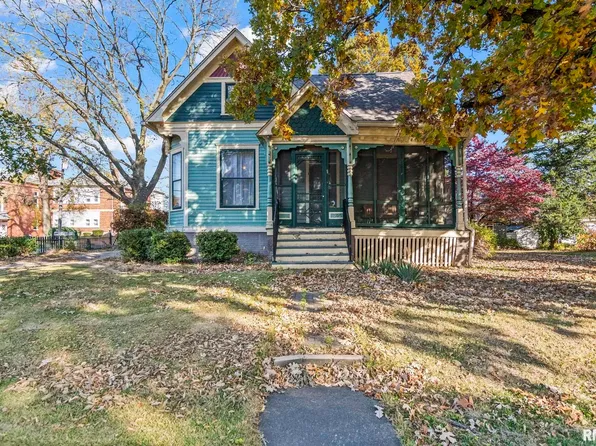 305 W Jackson St, Athens, IL 62613