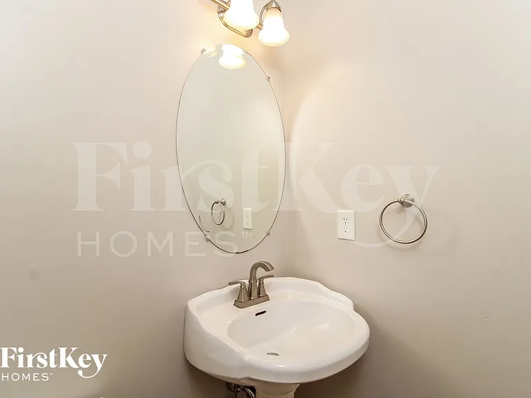 6590 Lake Dale Way — Photo 13