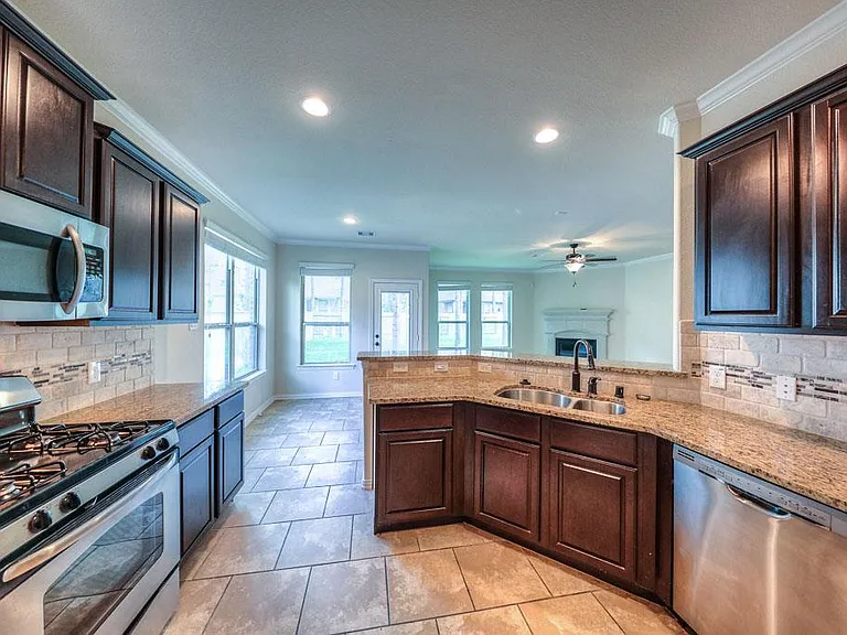 27 Sawbridge Cir — Photo 6