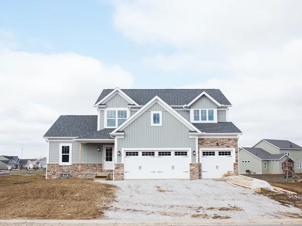 Schapel St, Louisville, OH 44641