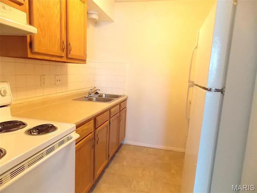1 bed, 1.0 bath, 550 sqft, $700 — Photo 3