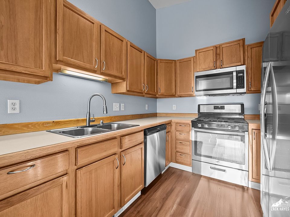 1st image of 230 E 11th Ave #B