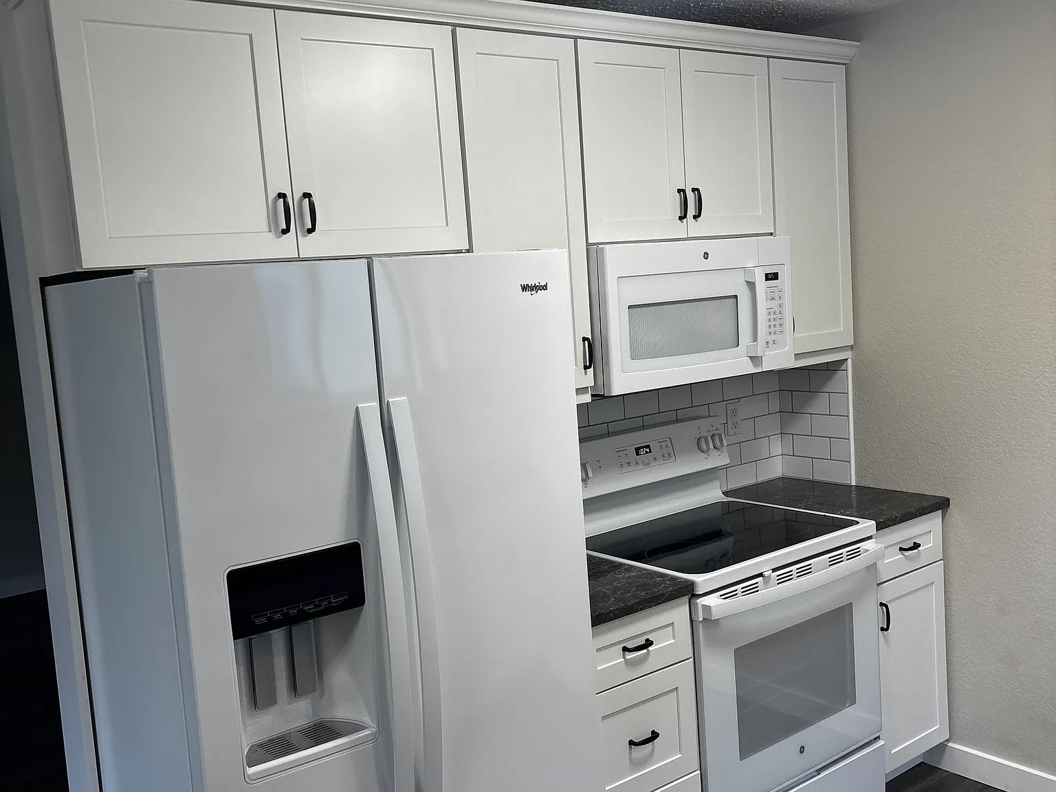 2 bed, 1100 sqft, $1,750 — Photo 3