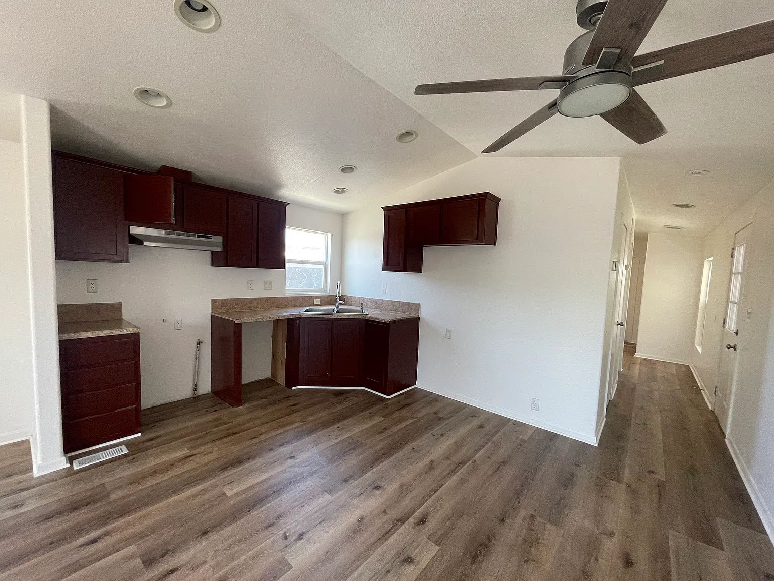6475 Atlantic Ave — Photo 4
