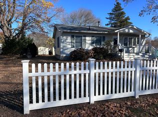 20 George Dr, Old Saybrook, CT 06475