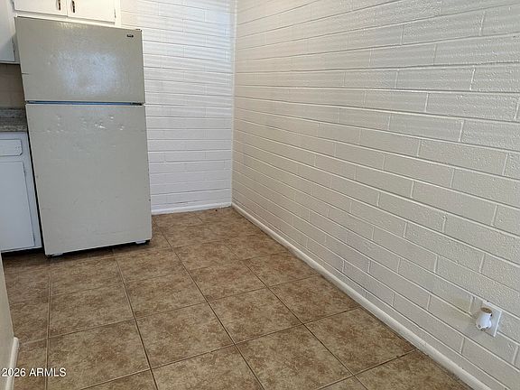 4th image of 102 S POMEROY Street