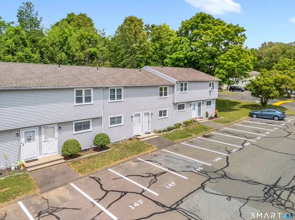 1081 New Haven Road #14H, Naugatuck, CT 06770