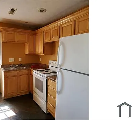 2214 W Market St #4 — Photo 5