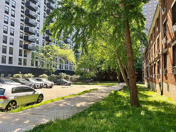 2nd image of 305 Cherry St APT G2