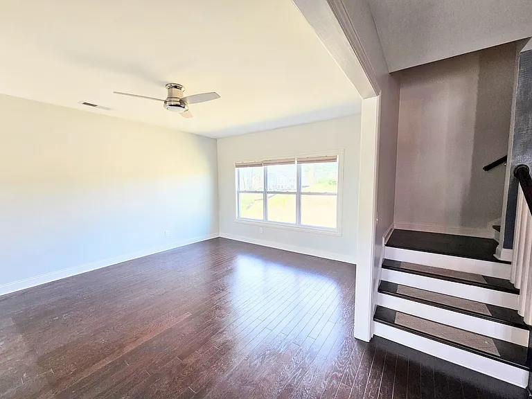 821 Westmoreland Cir NW — Photo 11